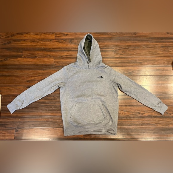 2 NorthFace Hoodies. Mens size Medium. Excellent condition, no stains or tears - Picture 5 of 6